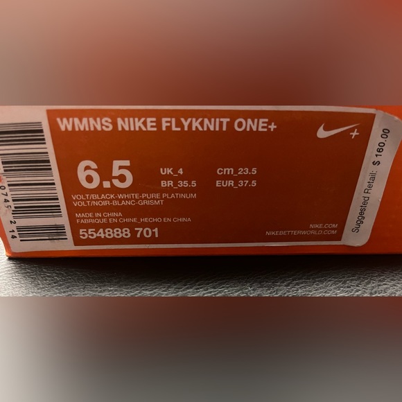Women’s Nike Flyknit - Size 6.5 - Worn one time/like brand new - Picture 7 of 7